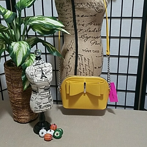 Betsey Johnson Handbags - 🦋🐇🐣🌞⛱ SPRING SALE ⛱🌞🐣🐇🦋